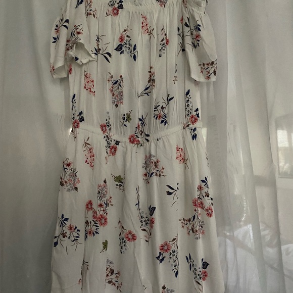 Romper - Picture 2 of 3